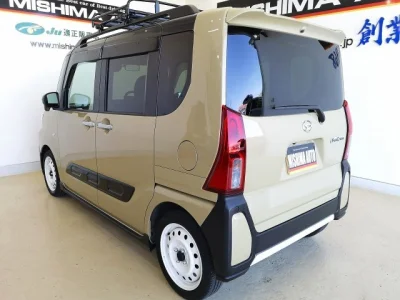 DAIHATSU TANTO FUN CROSS