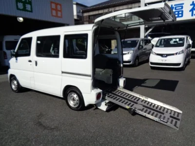 NISSAN CLIPPER VAN
