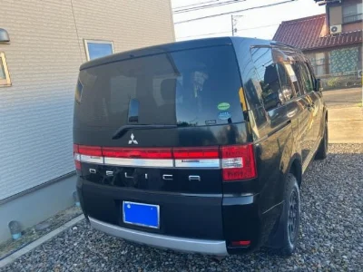 MITSUBISHI DELICA D5