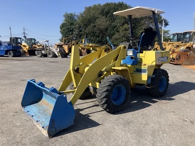 KOMATSU WA30-3, 1989 — купить с аукциона Японии