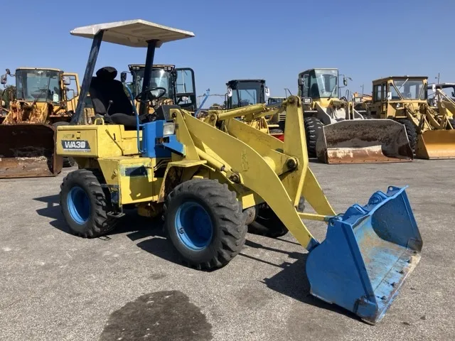 KOMATSU WA30-3, 1989 — купить с аукциона Японии 2