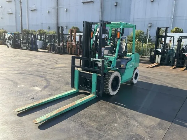 NICHIYUMITSUBISHI FGE30T, 2015 — купить с аукциона Японии