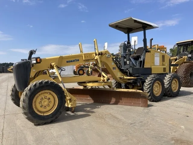 KOMATSU GD405A-3, 2008 — купить с аукциона Японии
