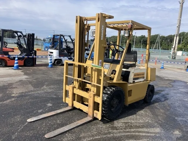 KOMATSU FG20L-8, 1984 — купить с аукциона Японии