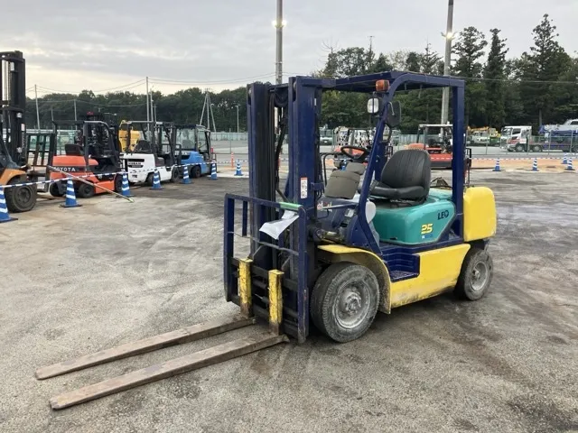 KOMATSU FG25W-12, 1998 — купить с аукциона Японии
