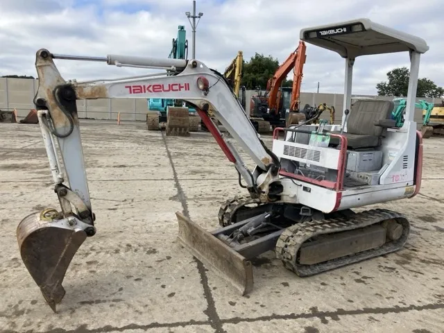 TAKEUCHI TB020, 1992 — купить с аукциона Японии
