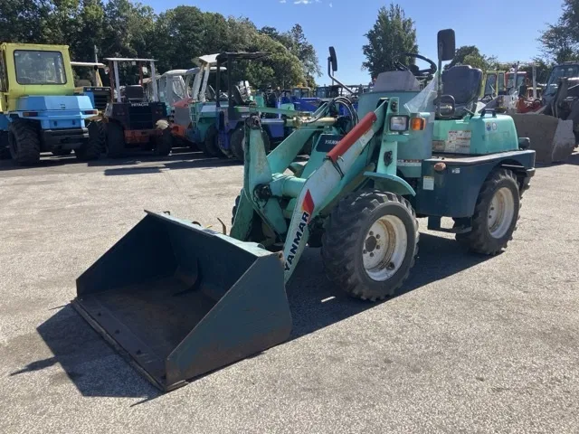YANMAR V2-2, 1996 — купить с аукциона Японии